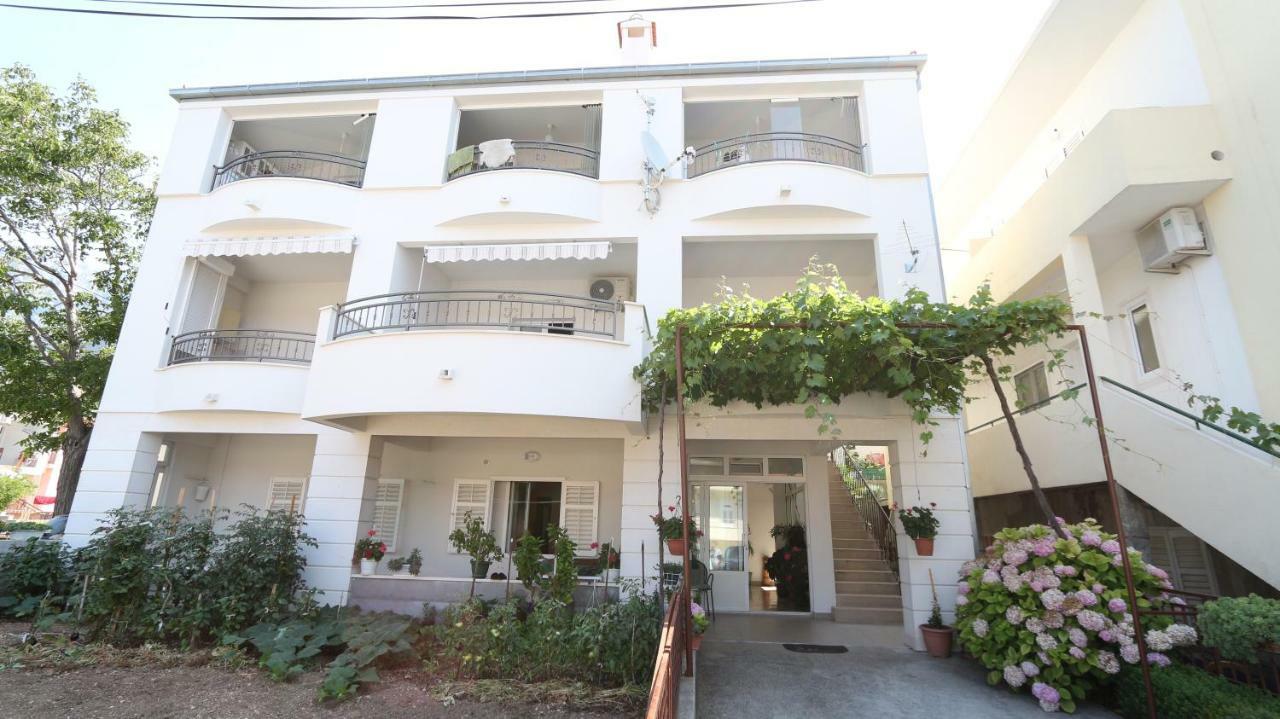 Dinka Guesthouse Makarska Exterior foto